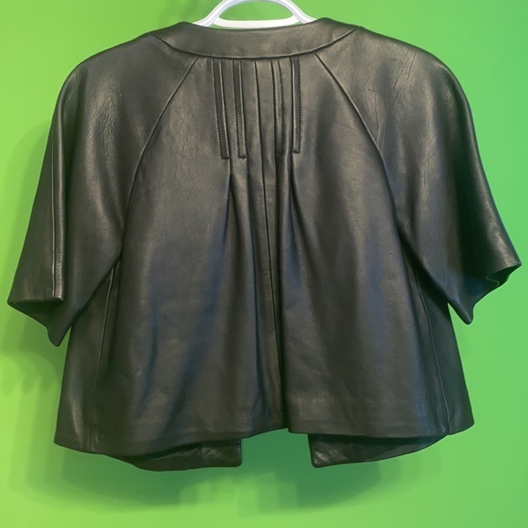 Loft by Ann Taylor Ladies Black Cropped Real Leather Jacket button cape style s0 - Picture 6 of 11